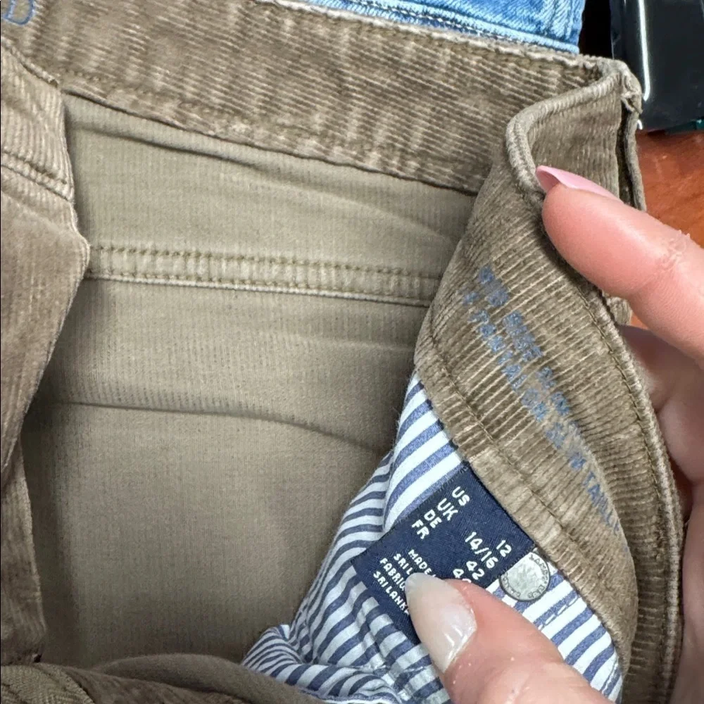 Lands’ end corduroy pants size 12 // 011719